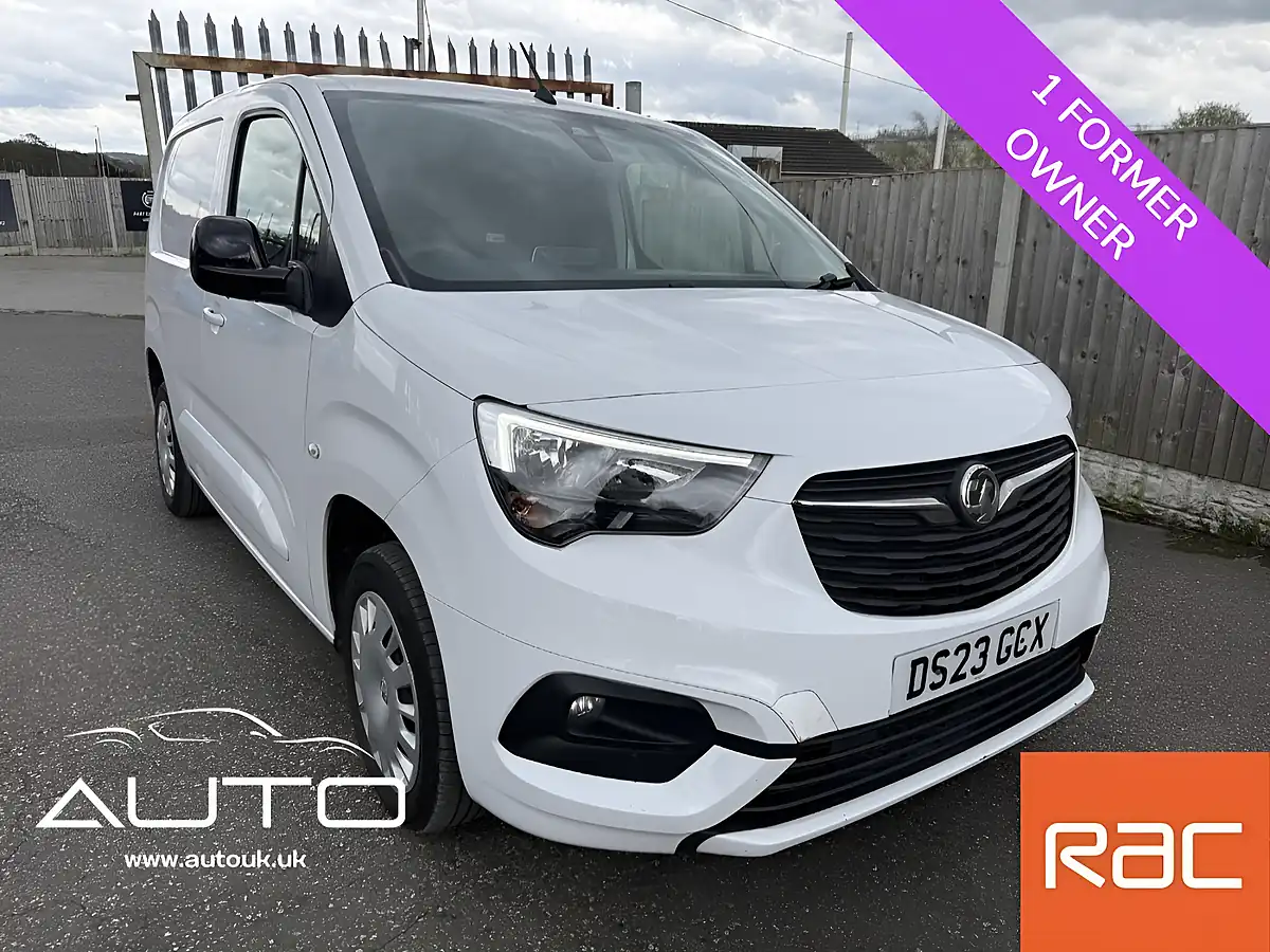 Used 2023 Vauxhall Combo Pro White - Front View