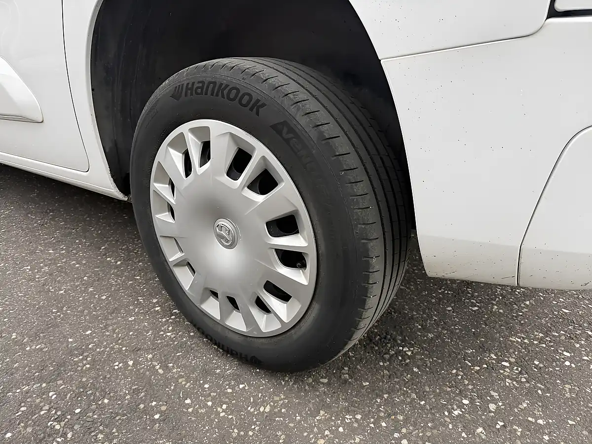 Used 2023 Vauxhall Combo Pro White - Interior and Exterior details 6
