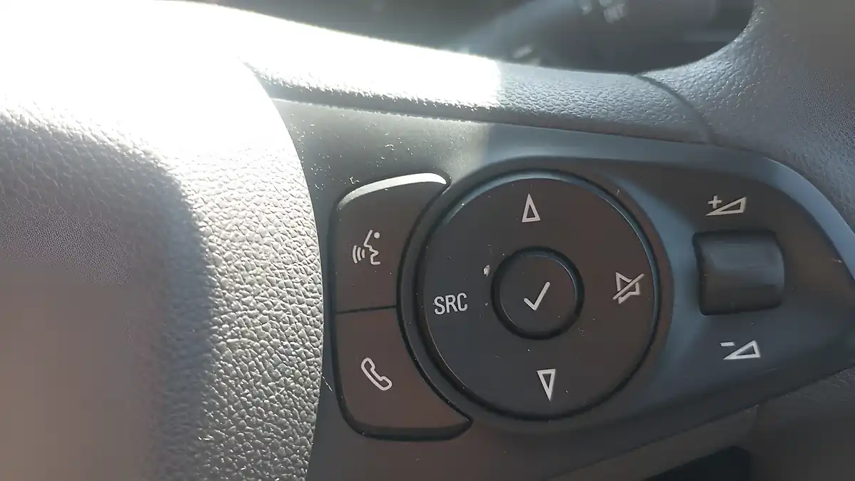 Used 2023 Vauxhall Combo Pro White - Interior and Exterior details 15