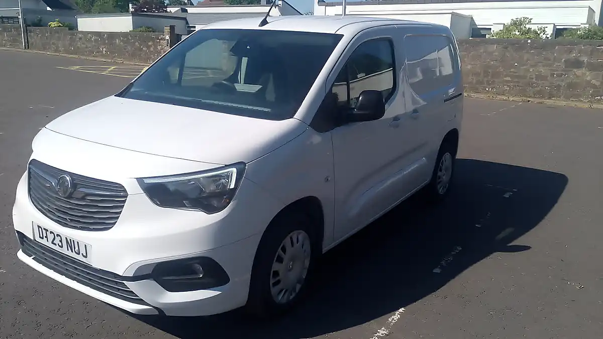 Used 2023 Vauxhall Combo Pro White - Interior and Exterior details 3