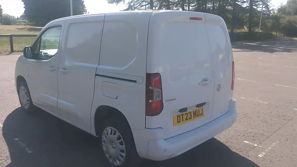 Used 2023 Vauxhall Combo Pro White - Interior and Exterior details 5