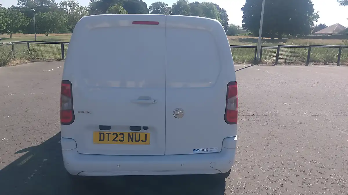 Used 2023 Vauxhall Combo Pro White - Interior and Exterior details 6
