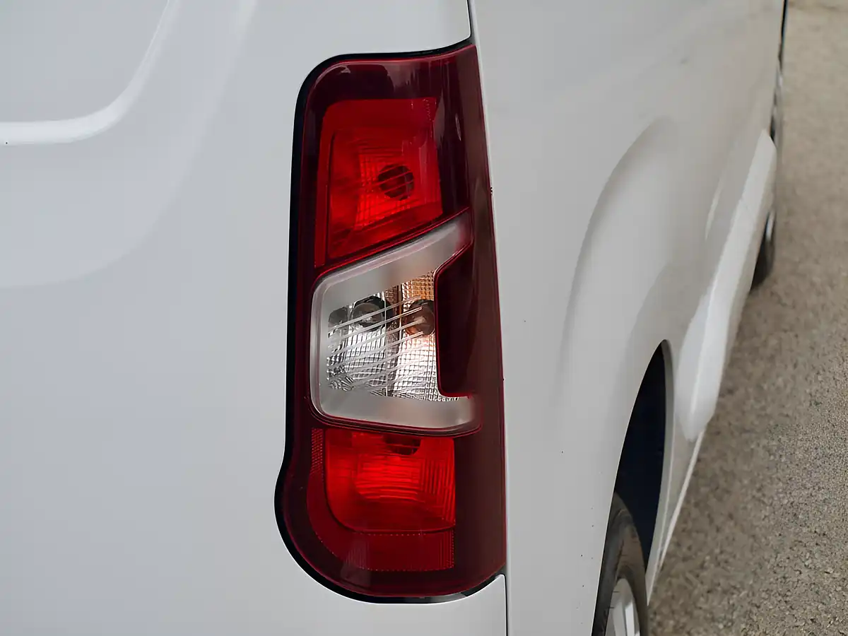 Used 2023 Vauxhall Combo Pro White - Interior and Exterior details 11
