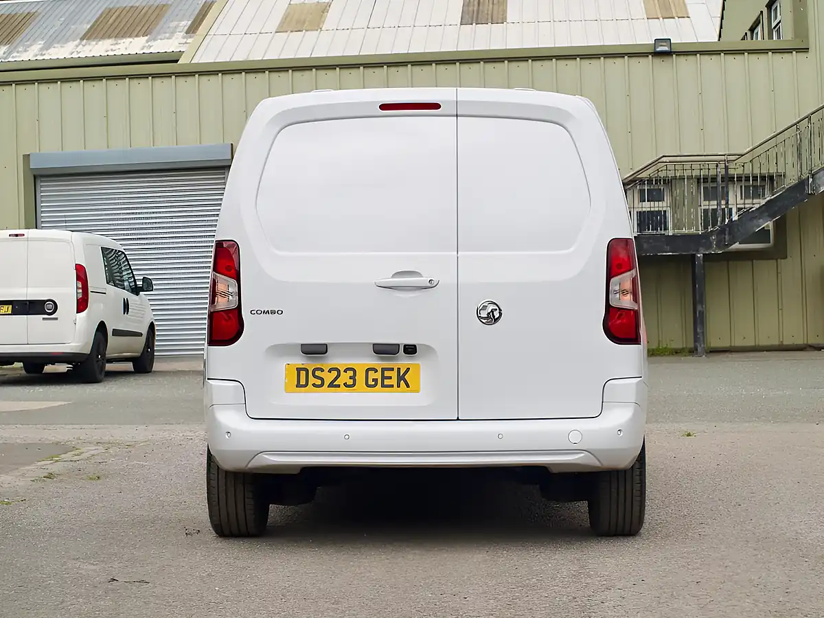 Used 2023 Vauxhall Combo Pro White - Interior and Exterior details 3