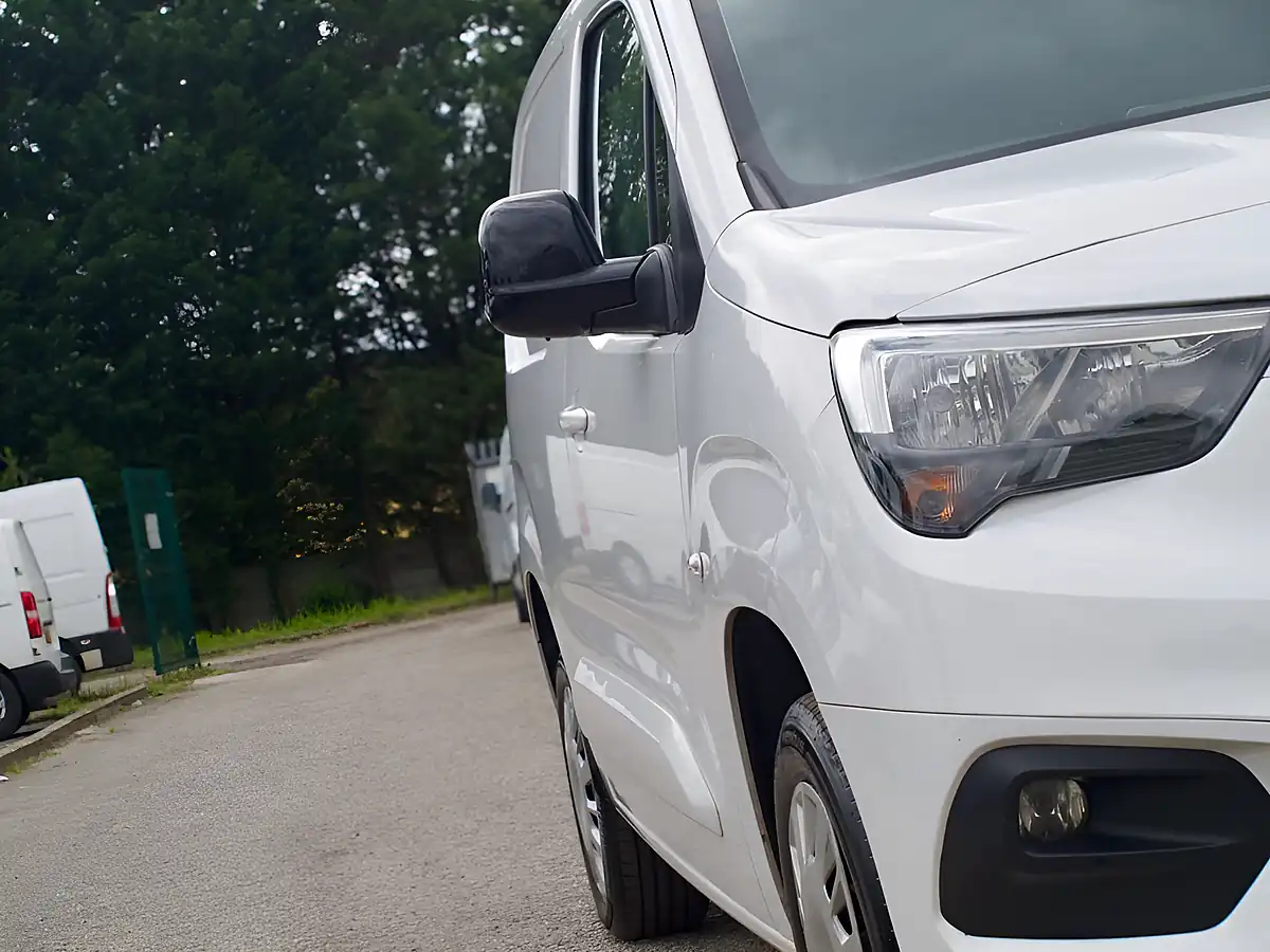 Used 2023 Vauxhall Combo Pro White - Interior and Exterior details 7