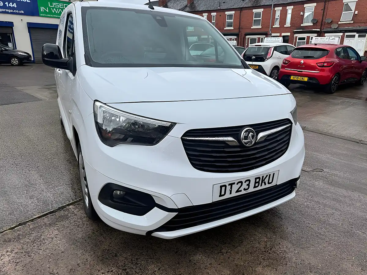 Used 2023 Vauxhall Combo Pro White - Interior and Exterior details 2