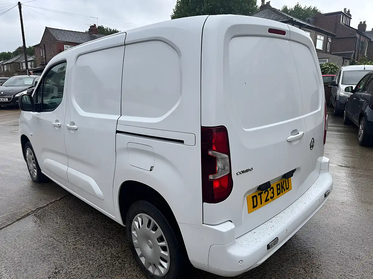 Used 2023 Vauxhall Combo Pro White - Interior and Exterior details 7