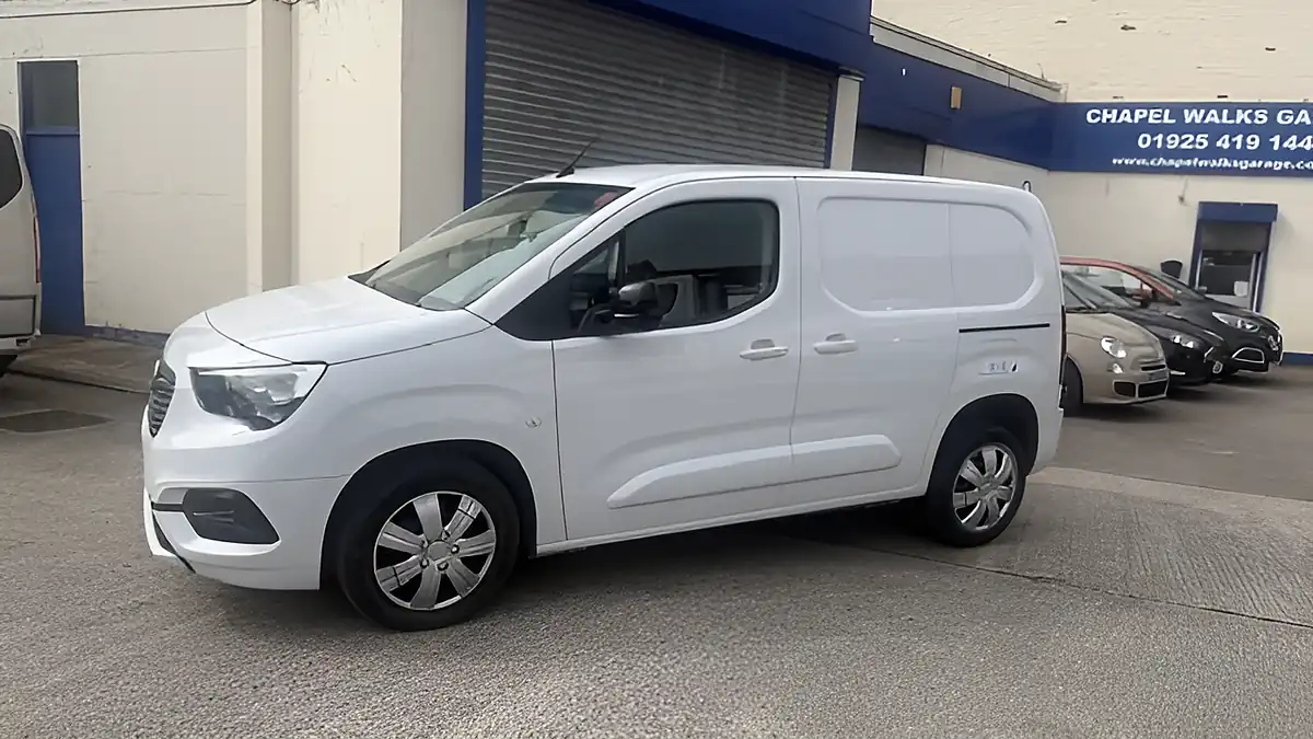 Used 2023 Vauxhall Combo Pro White - Interior and Exterior details 3