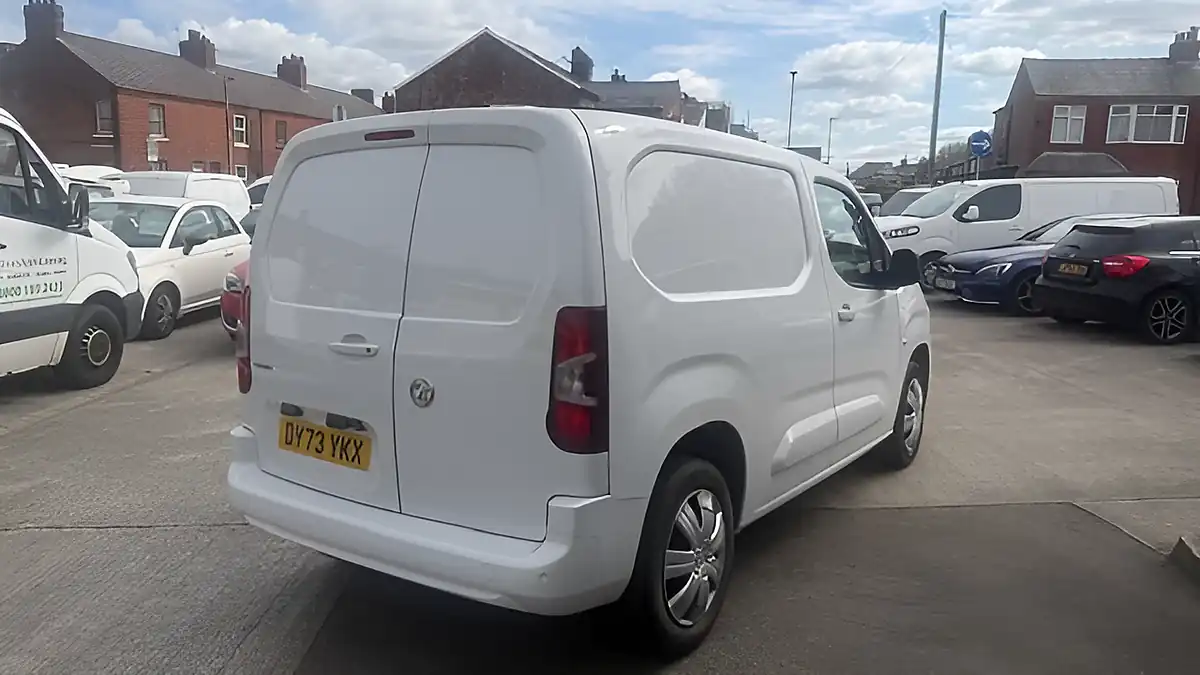 Used 2023 Vauxhall Combo Pro White - Interior and Exterior details 7