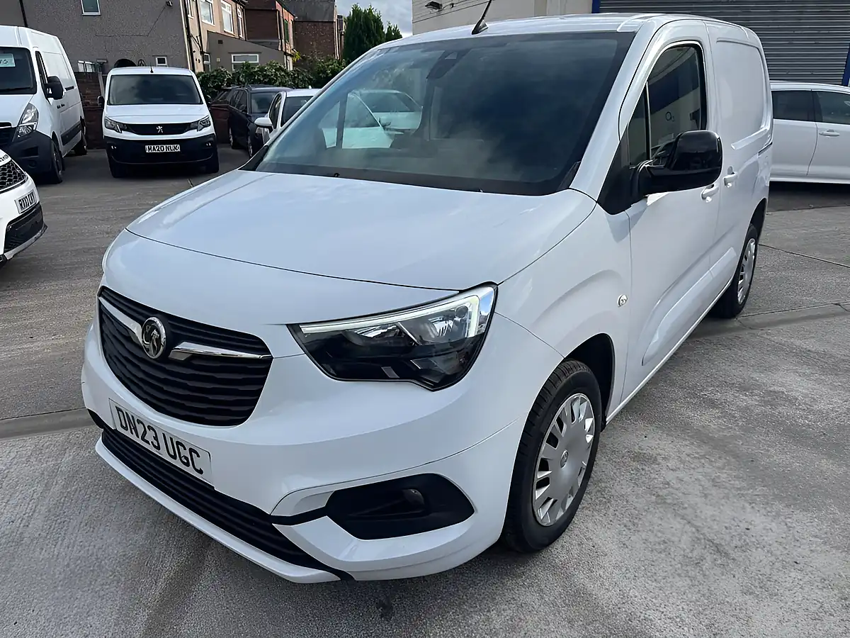Used 2023 Vauxhall Combo Pro White - Interior and Exterior details 2
