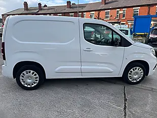 Used 2023 Vauxhall Combo Pro White - Interior and Exterior details 7