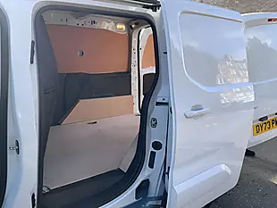 Used 2023 Vauxhall Combo Pro White - Interior and Exterior details 11