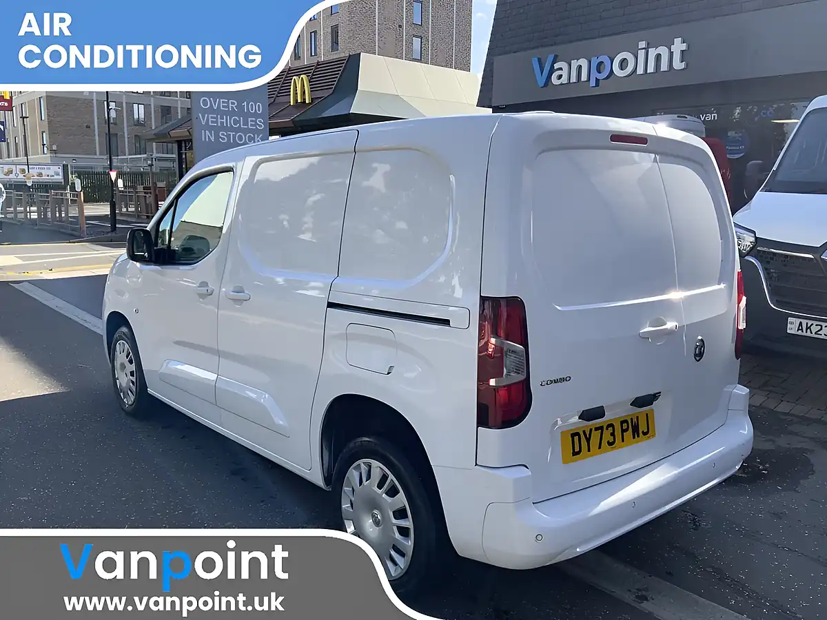 Used 2023 Vauxhall Combo Pro White - Interior and Exterior details 4