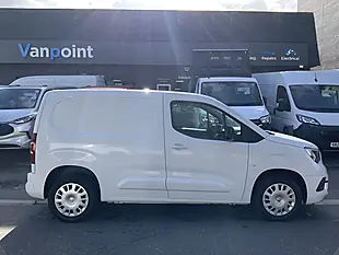 Used 2023 Vauxhall Combo Pro White - Interior and Exterior details 9
