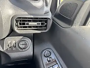 Used 2023 Vauxhall Combo Pro White - Interior and Exterior details 17