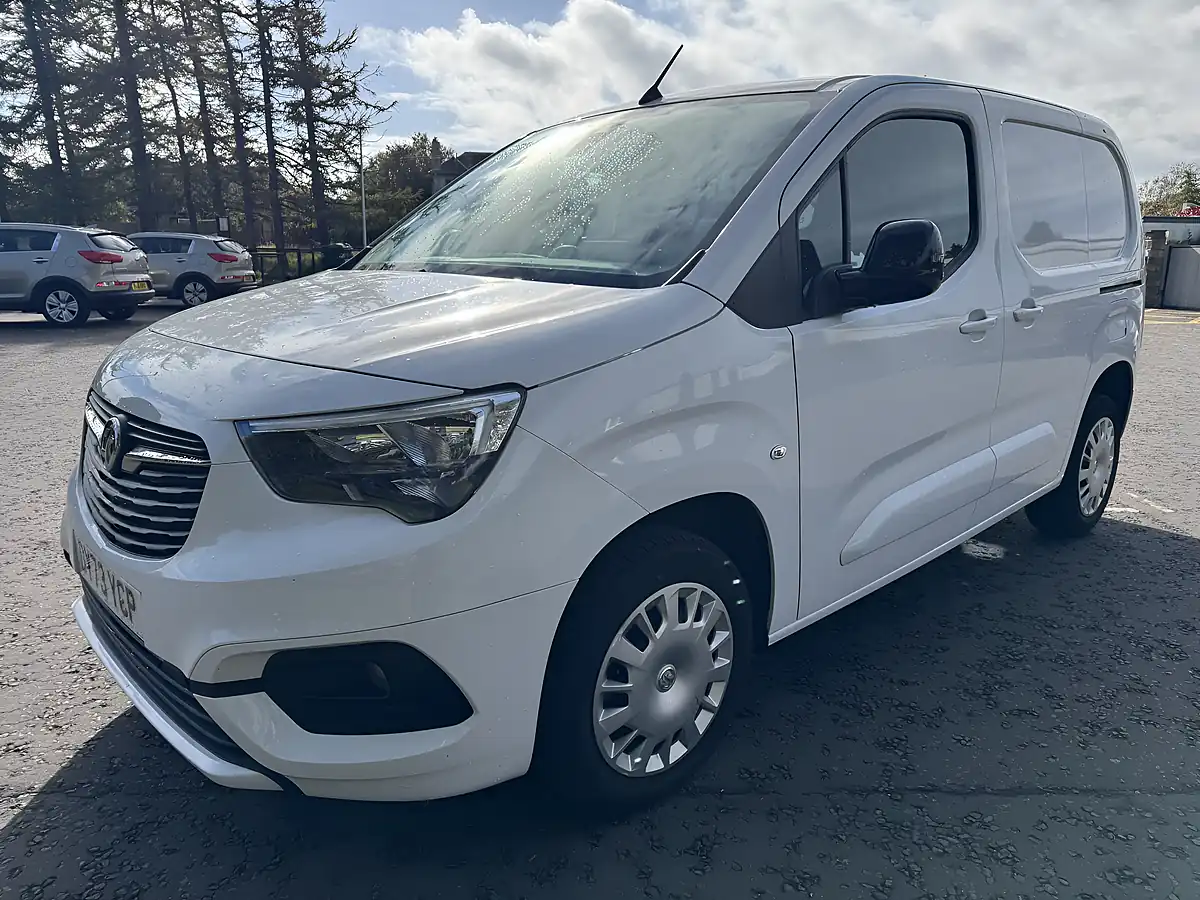 Used 2023 Vauxhall Combo Pro White - Interior and Exterior details 3