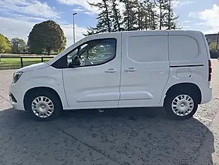 Used 2023 Vauxhall Combo Pro White - Interior and Exterior details 4