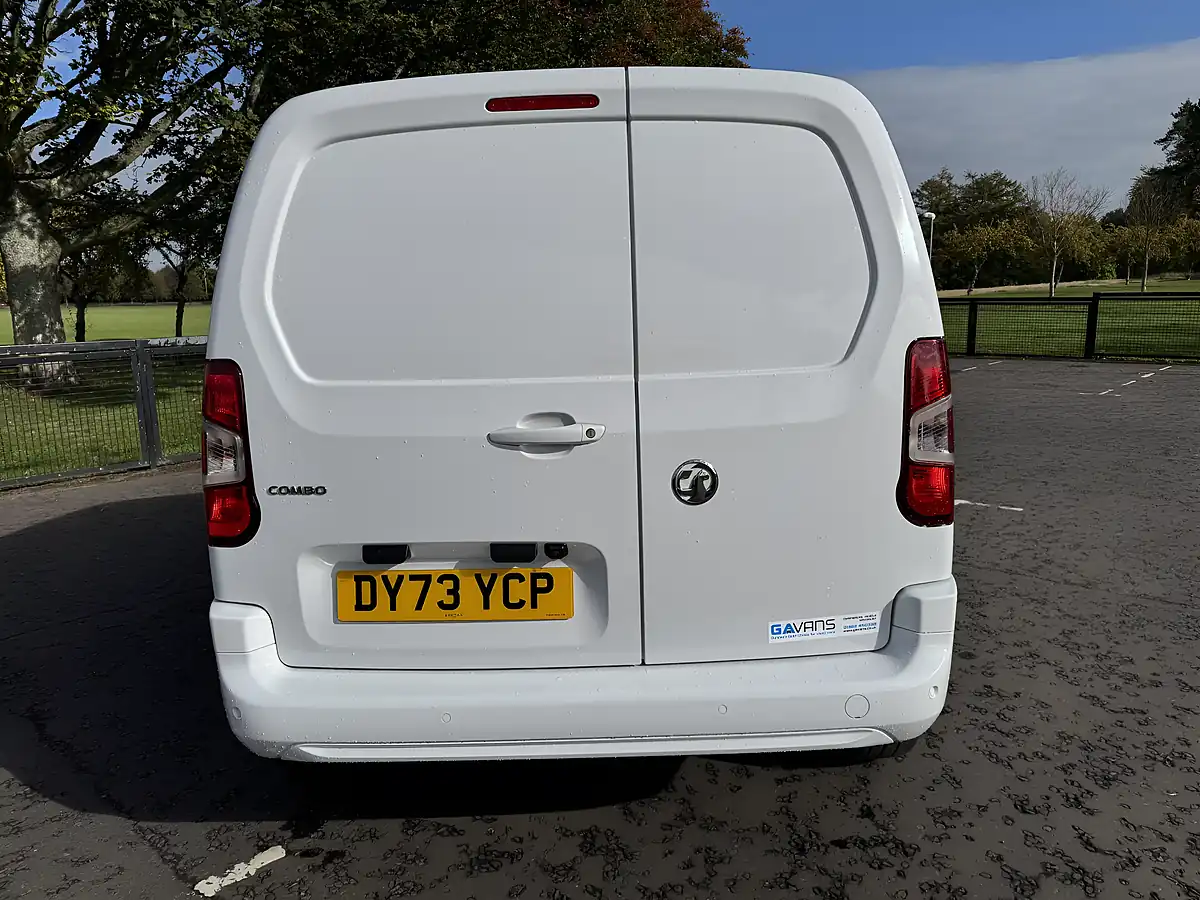 Used 2023 Vauxhall Combo Pro White - Interior and Exterior details 6
