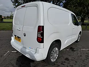 Used 2023 Vauxhall Combo Pro White - Interior and Exterior details 7