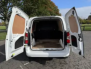 Used 2023 Vauxhall Combo Pro White - Interior and Exterior details 9