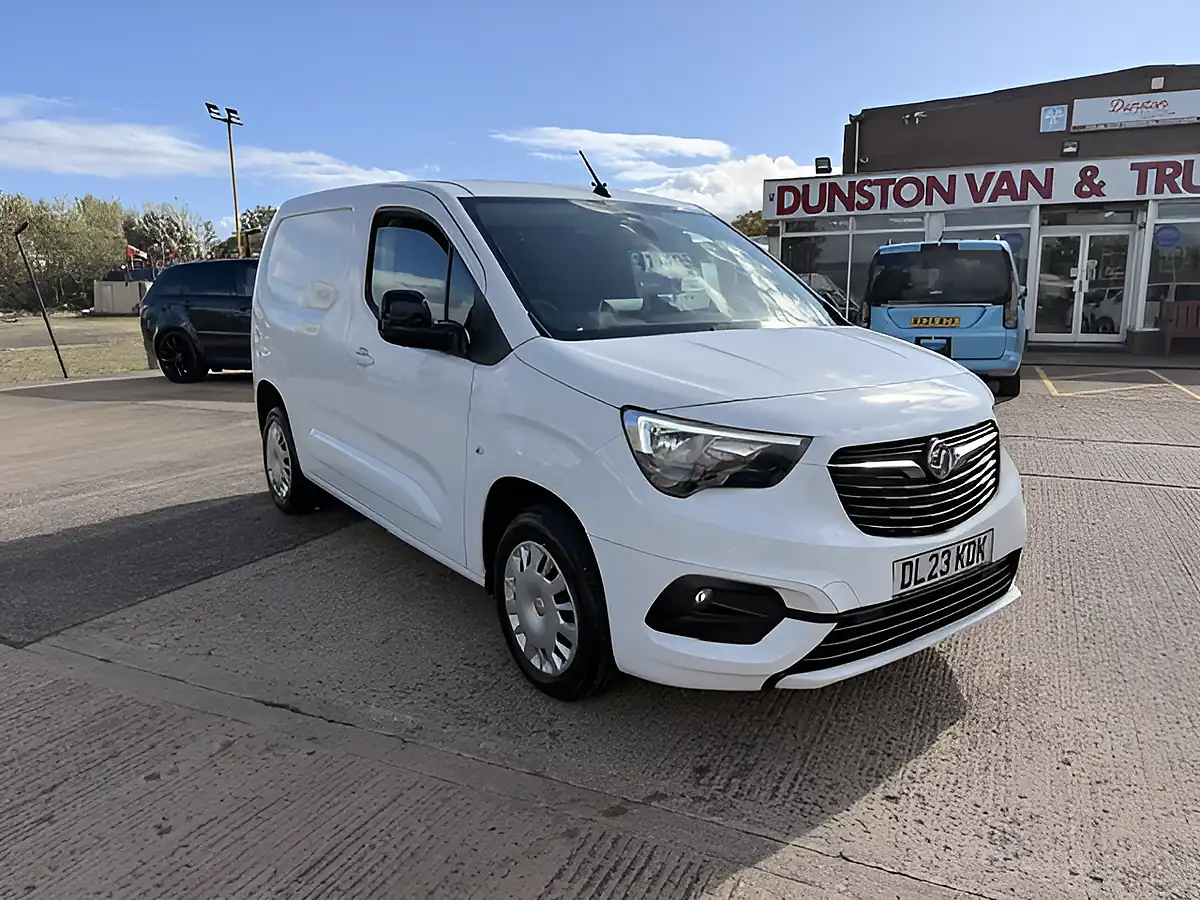 Used 2023 Vauxhall Combo Sportive L1 Swb White - Front View