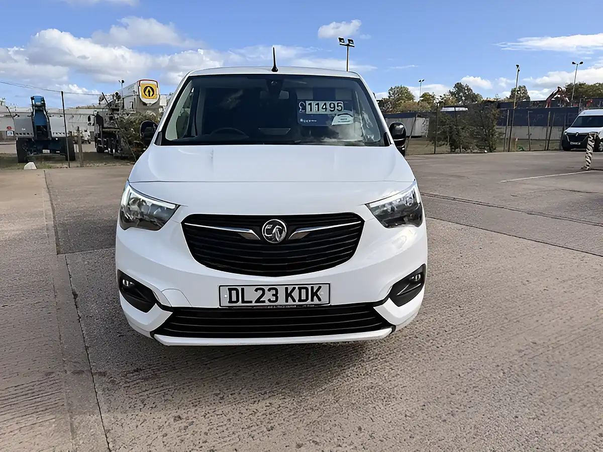 Used 2023 Vauxhall Combo Sportive L1 Swb White - Interior and Exterior details 12