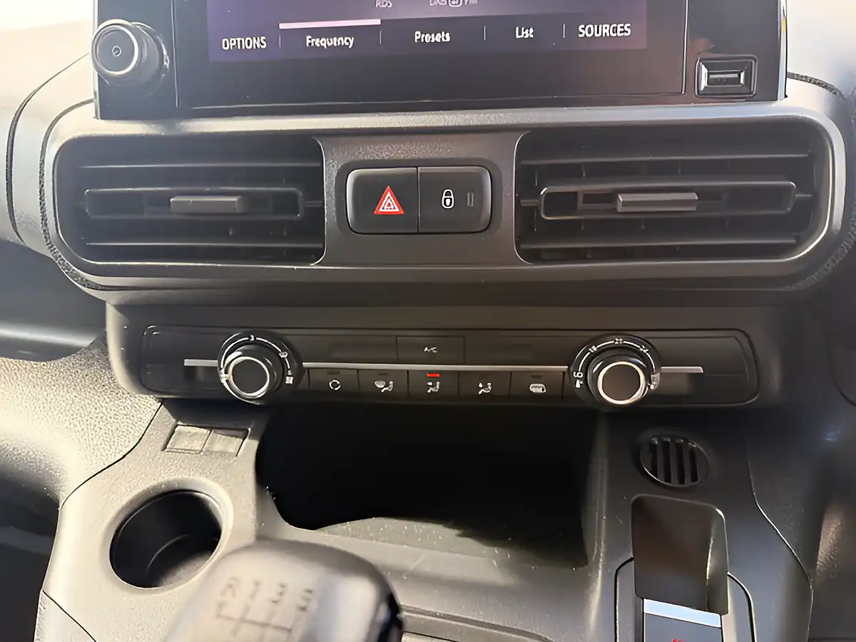 Used 2023 Vauxhall Combo Sportive L1 Swb White - Interior and Exterior details 18