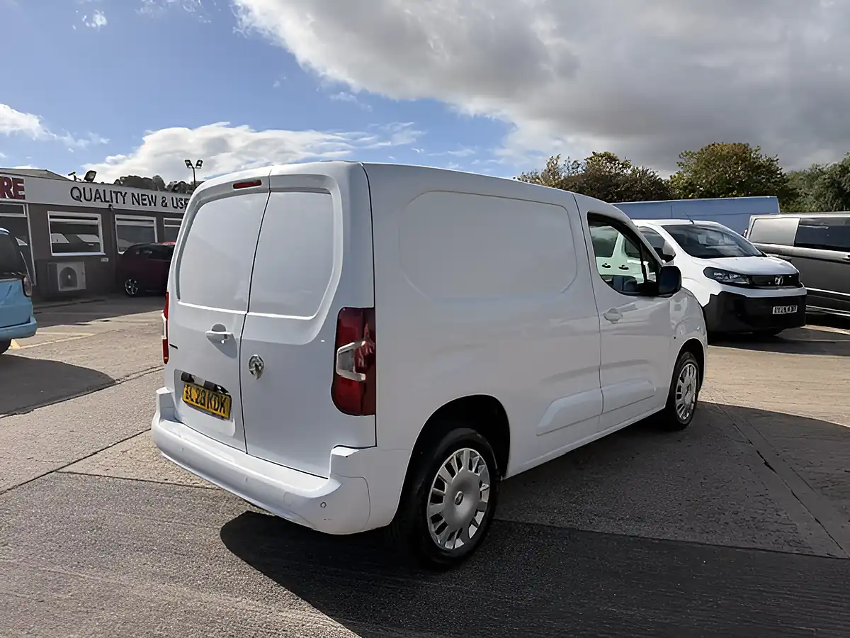 Used 2023 Vauxhall Combo Sportive L1 Swb White - Interior and Exterior details 3