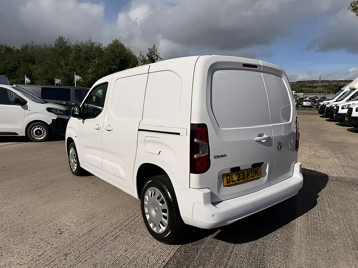 Used 2023 Vauxhall Combo Sportive L1 Swb White - Interior and Exterior details 8
