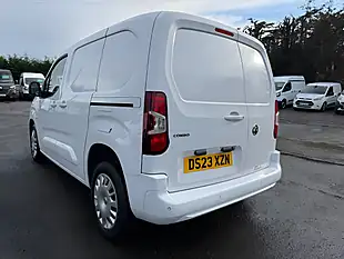 Used 2023 Vauxhall Combo Sportive White - Interior and Exterior details 18
