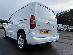 Used 2023 Vauxhall Combo Sportive White - Interior and Exterior details 19
