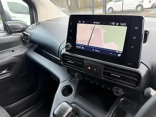 Used 2023 Vauxhall Combo Sportive White - Interior and Exterior details 6