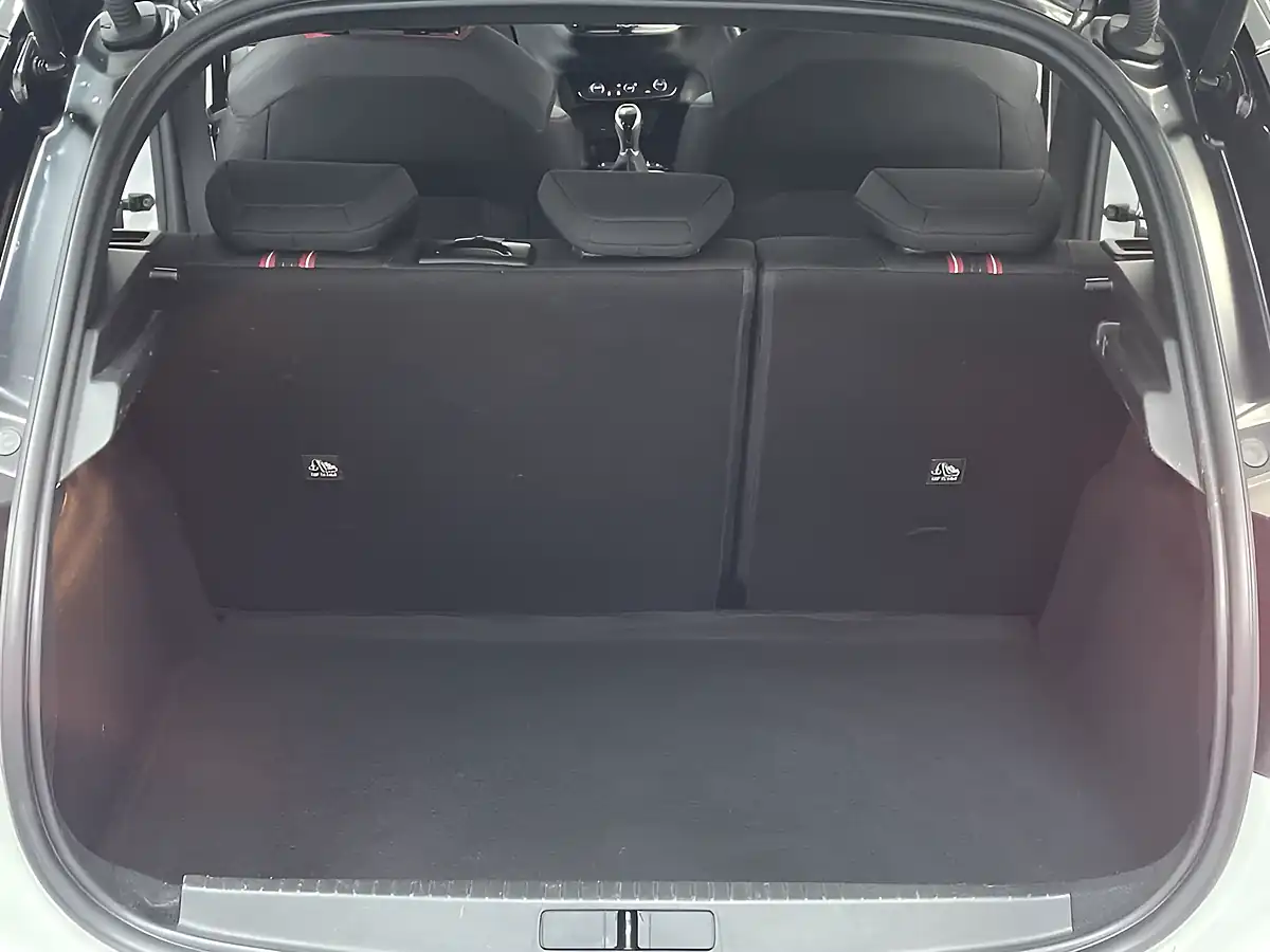Used 2023 Vauxhall Corsa Gs Line White - Interior and Exterior details 17