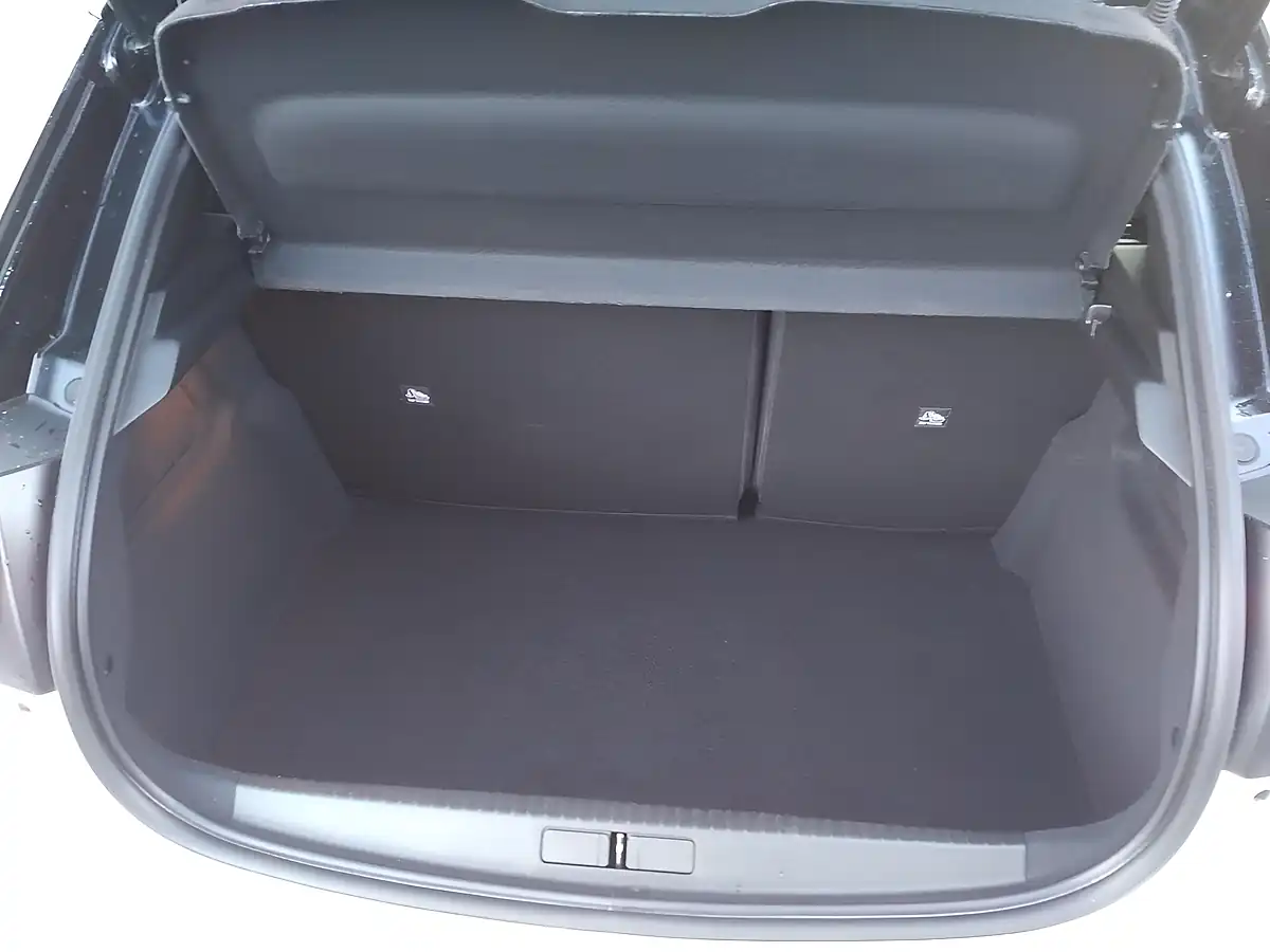Used 2023 Vauxhall Corsa Gs White - Interior and Exterior details 15