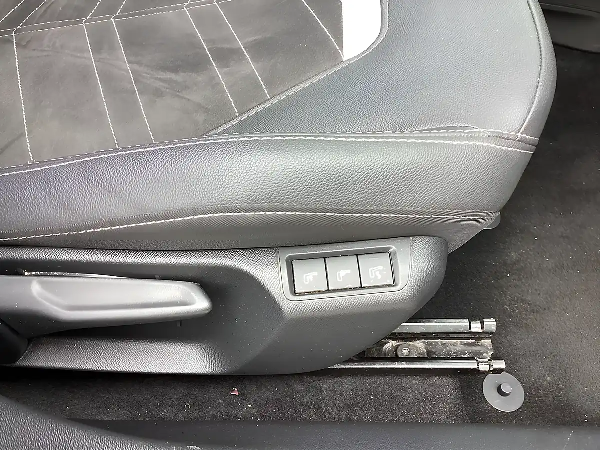 Used 2023 Vauxhall Corsa Ultimate Crimson Red (metallic) - Interior and Exterior details 14