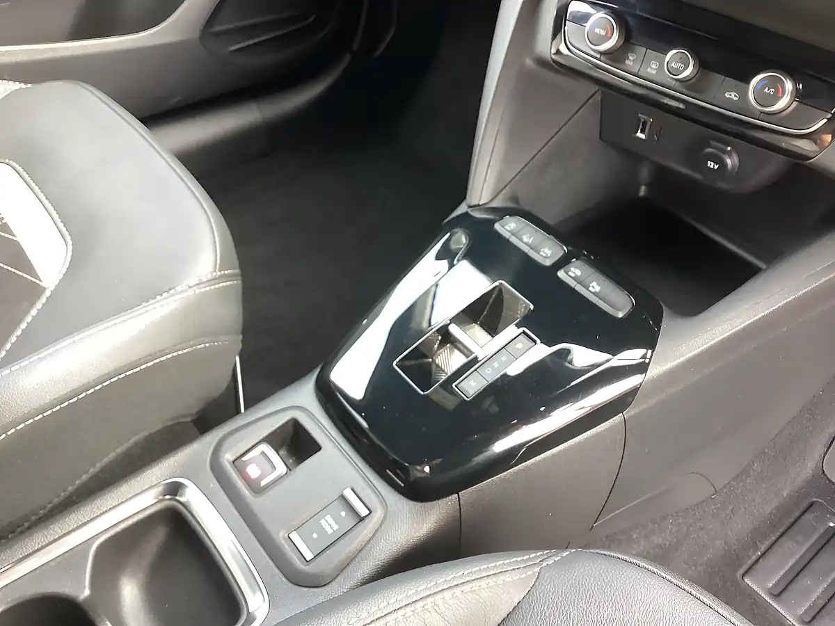 Used 2023 Vauxhall Corsa Ultimate Crimson Red (metallic Paint) - Interior and Exterior details 7