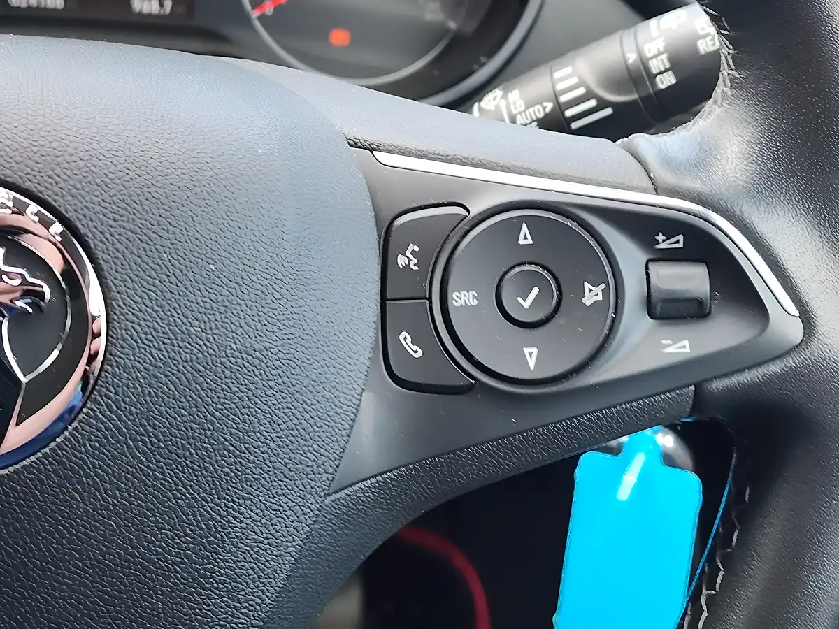 Used 2023 Vauxhall Crossland Gs Grey - Interior and Exterior details 15