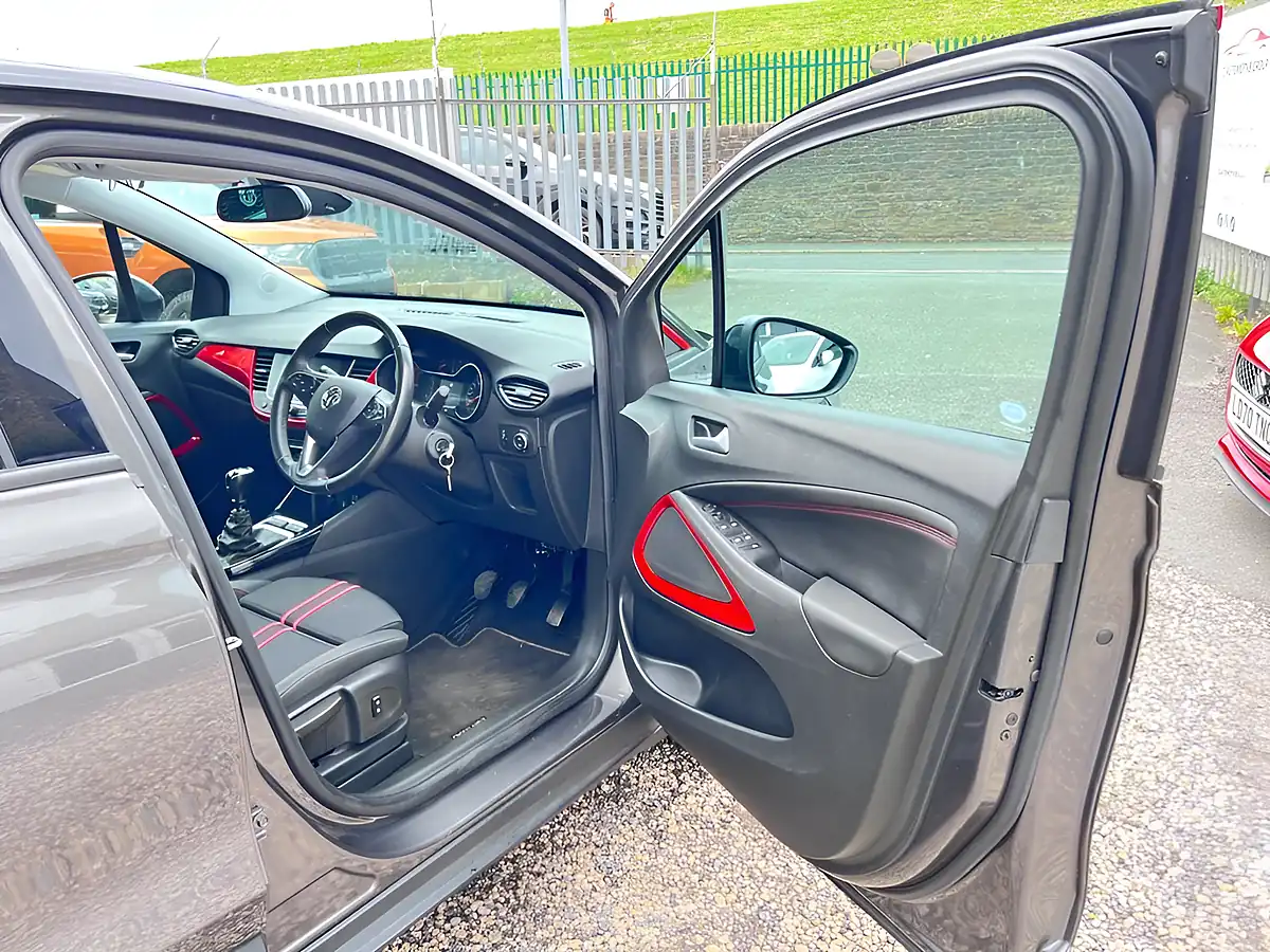 Used 2023 Vauxhall Crossland Gs Grey - Interior and Exterior details 10