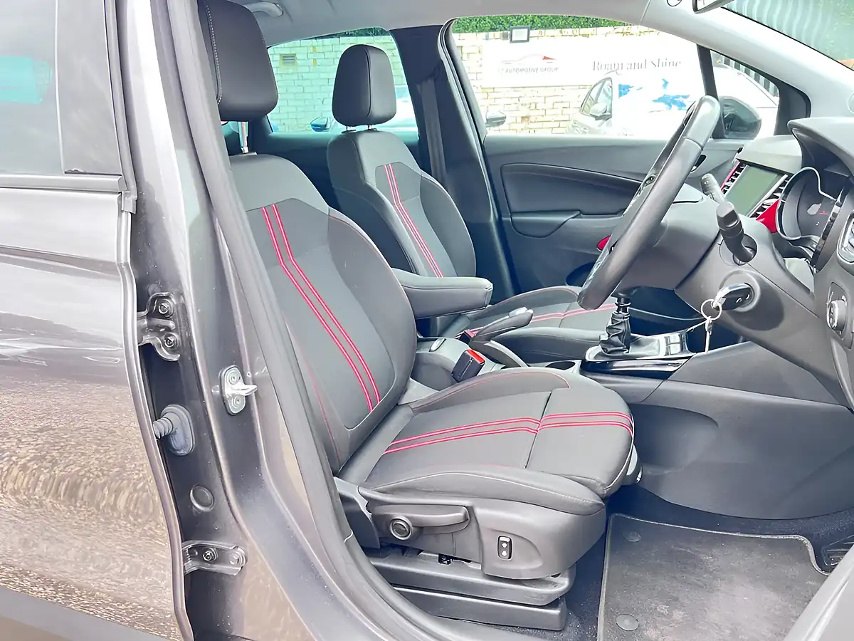 Used 2023 Vauxhall Crossland Gs Grey - Interior and Exterior details 11