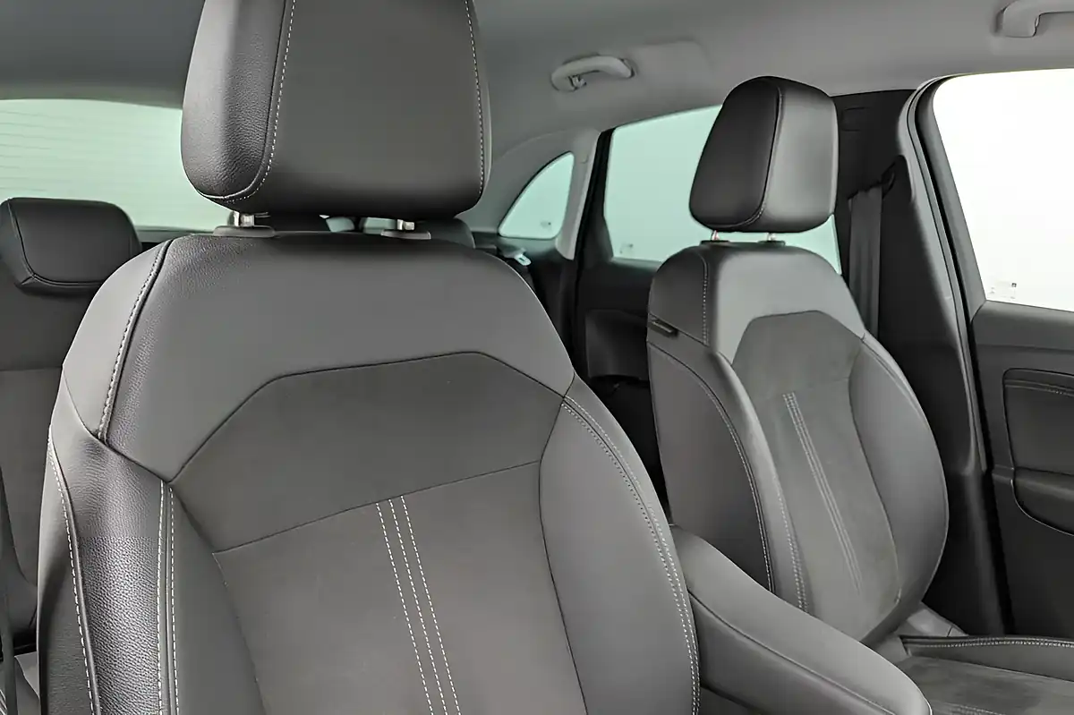 Used 2023 Vauxhall Crossland Ultimate Black - Interior and Exterior details 10