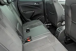 Used 2023 Vauxhall Crossland Ultimate Black - Interior and Exterior details 11