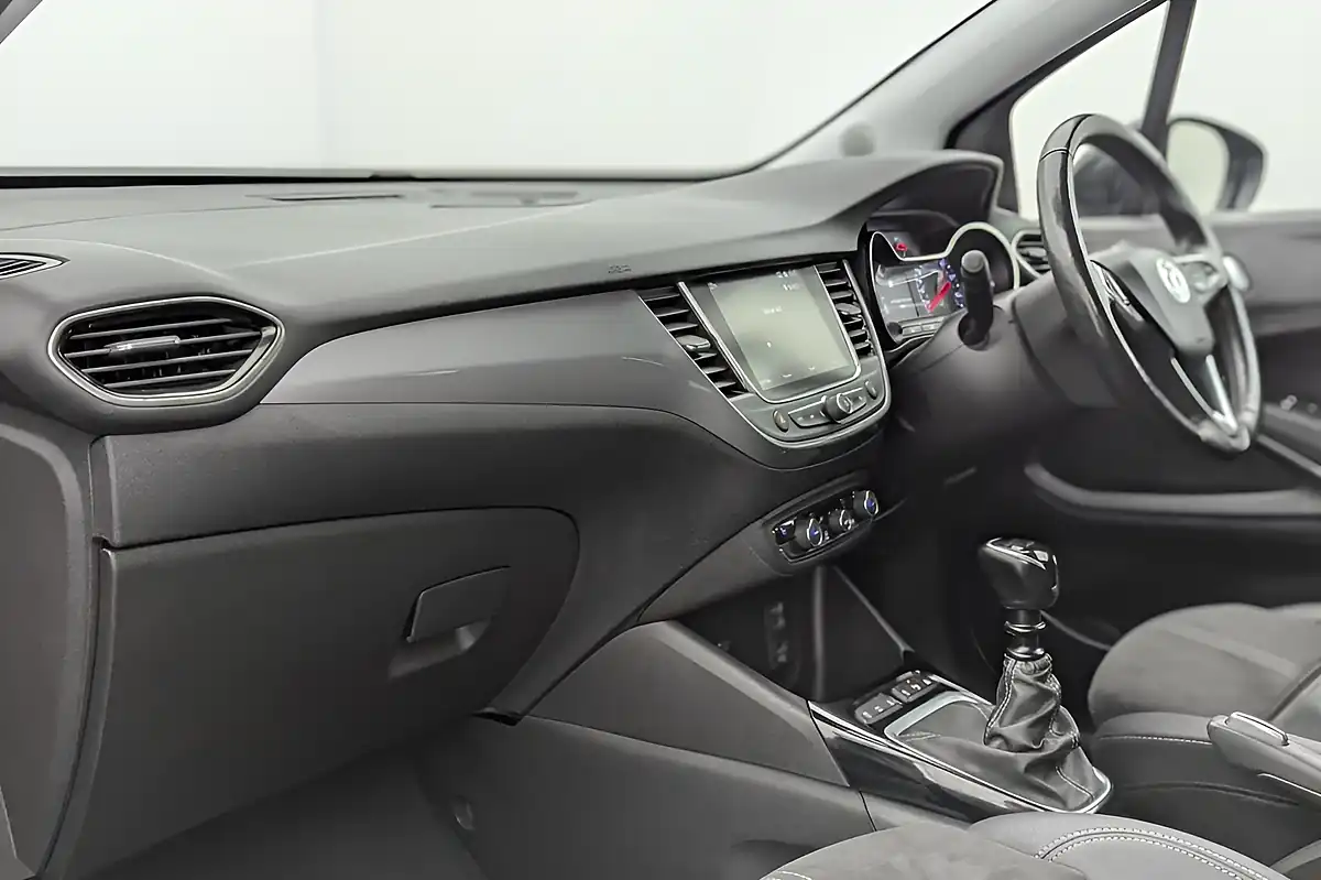 Used 2023 Vauxhall Crossland Ultimate Black - Interior and Exterior details 12