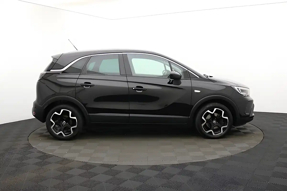 Used 2023 Vauxhall Crossland Ultimate Black - Interior and Exterior details 2