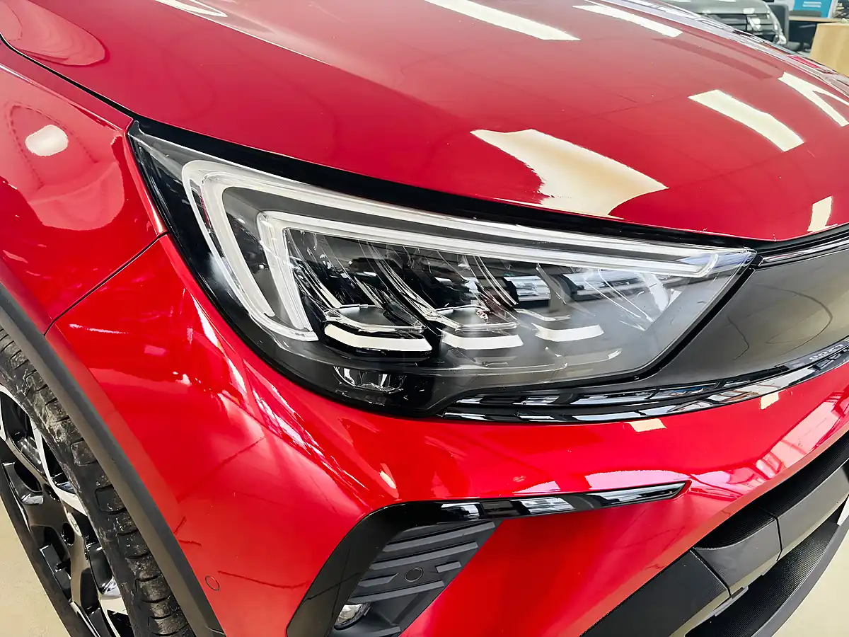Used 2023 Vauxhall Crossland Ultimate Red - Interior and Exterior details 8