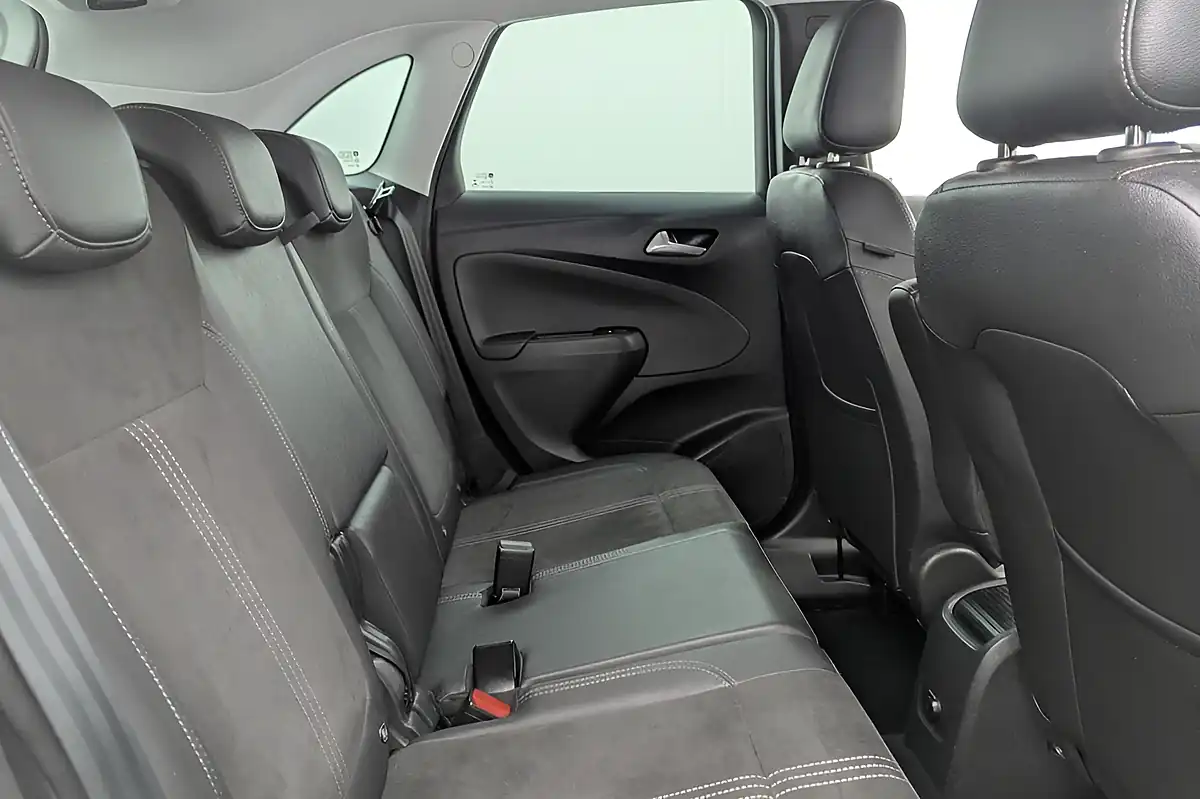 Used 2023 Vauxhall Crossland Ultimate White - Interior and Exterior details 13