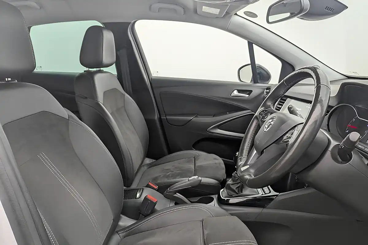 Used 2023 Vauxhall Crossland Ultimate White - Interior and Exterior details 2