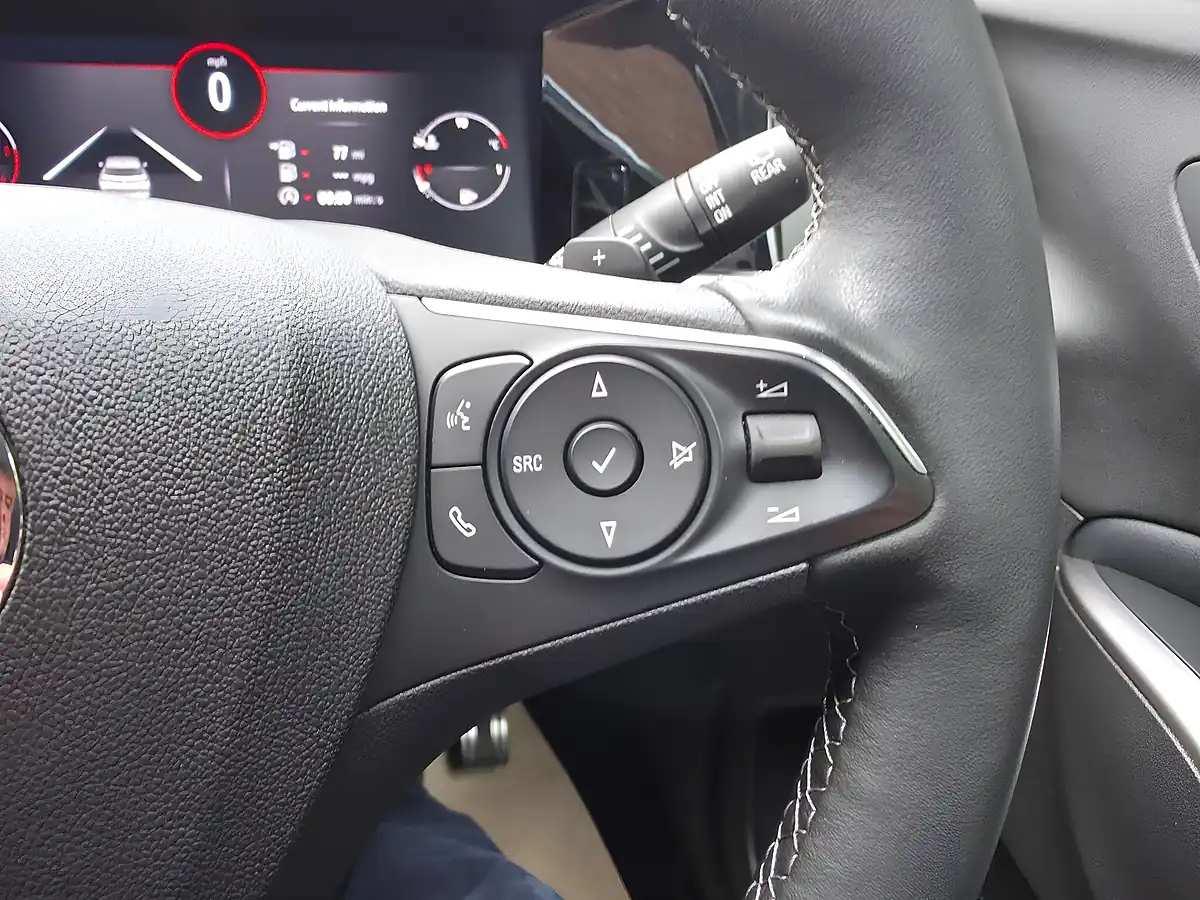 Used 2023 Vauxhall Grandland Elite Grey - Interior and Exterior details 11