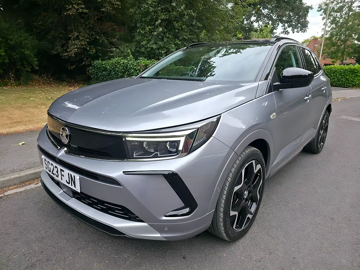 Used 2023 Vauxhall Grandland Elite Grey - Interior and Exterior details 3