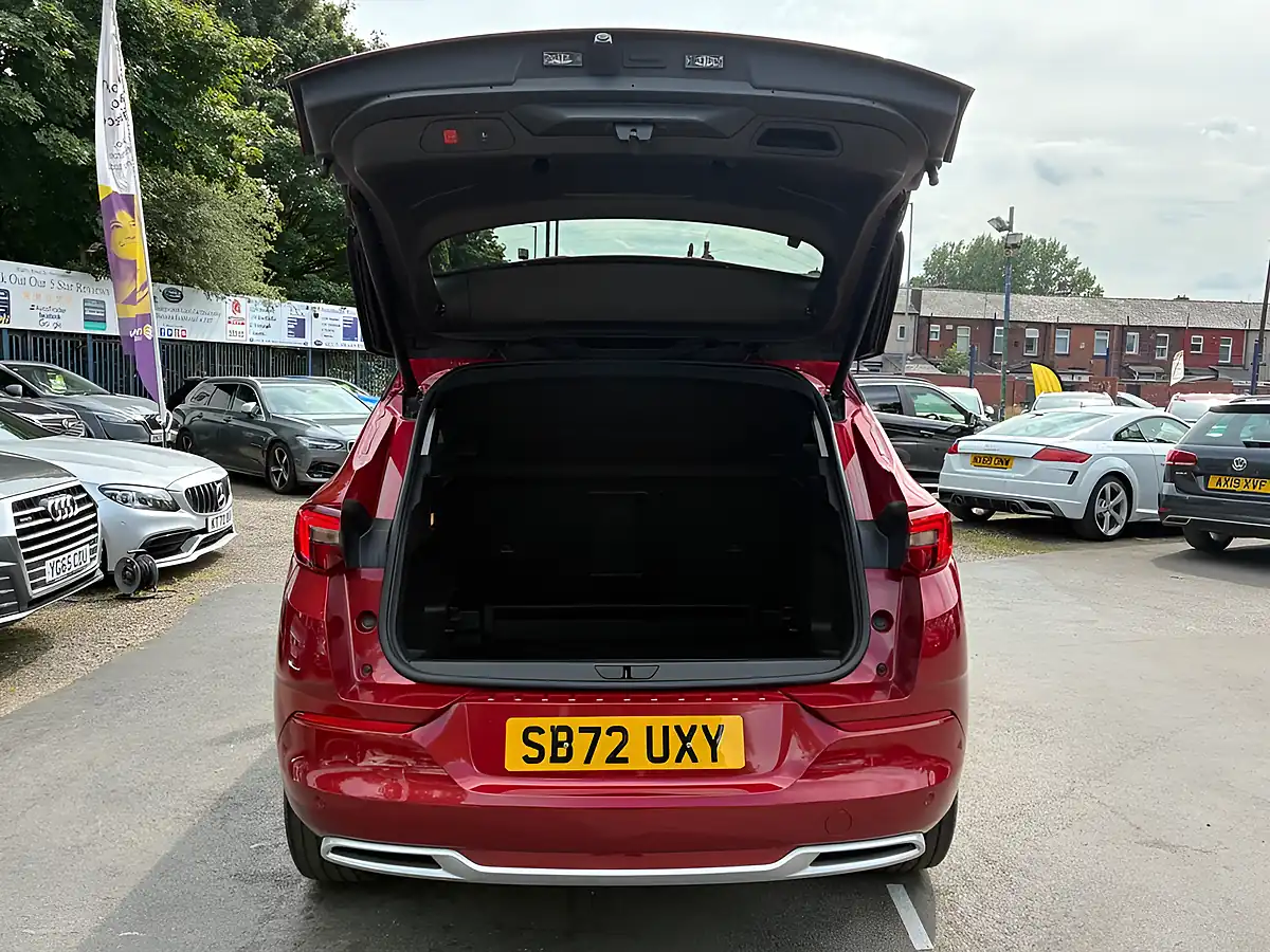 Used 2023 Vauxhall Grandland Elite Red - Interior and Exterior details 10