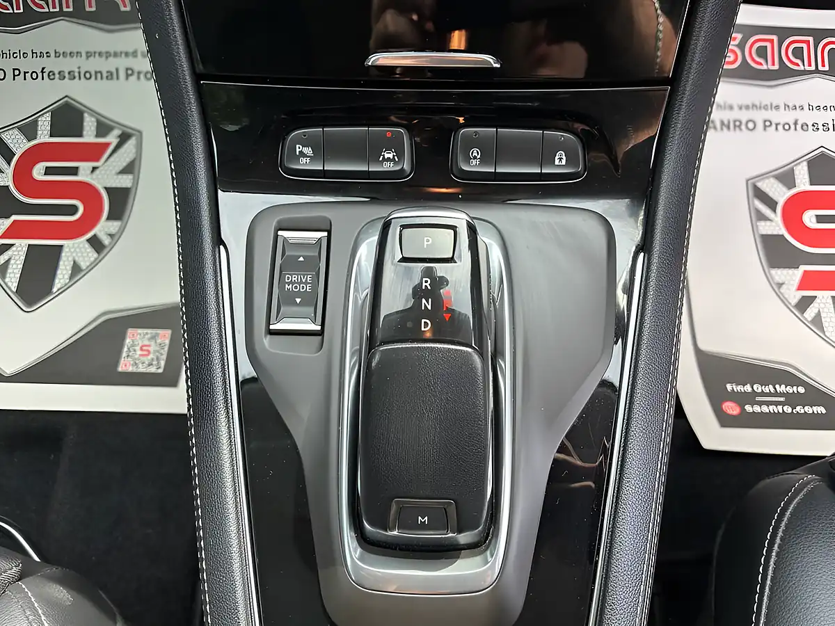 Used 2023 Vauxhall Grandland Elite Red - Interior and Exterior details 14